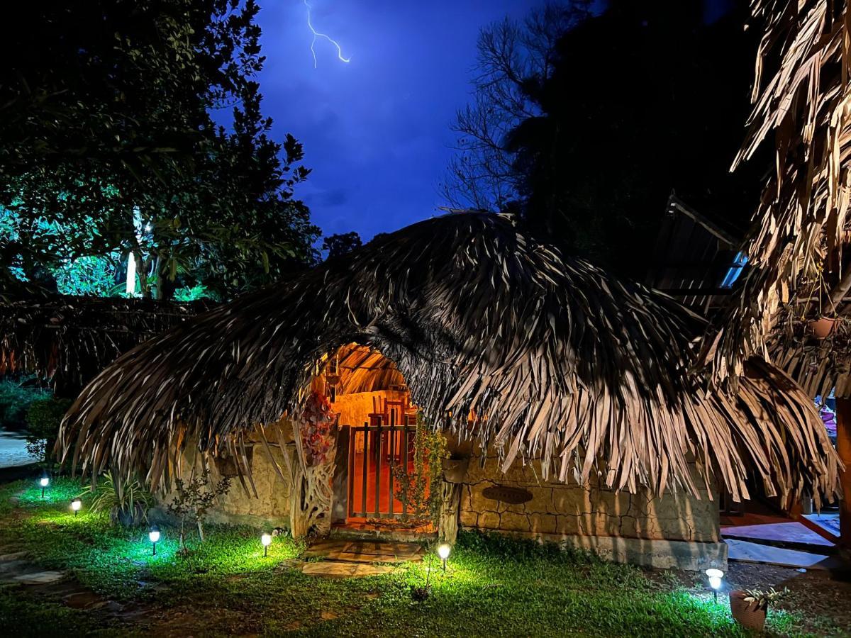 אודוואלאווה Hasthi Safari Cottage מראה חיצוני תמונה