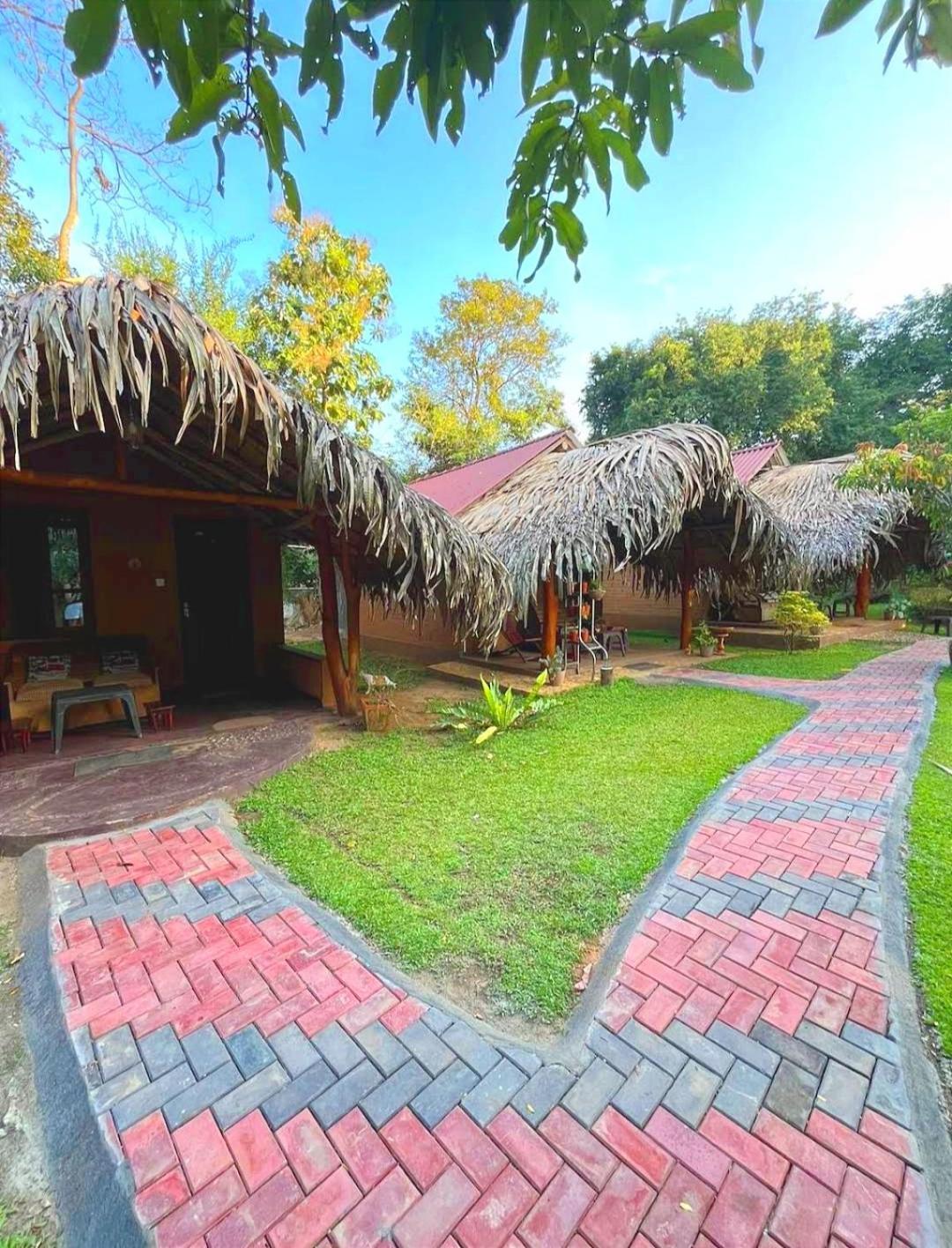 אודוואלאווה Hasthi Safari Cottage מראה חיצוני תמונה