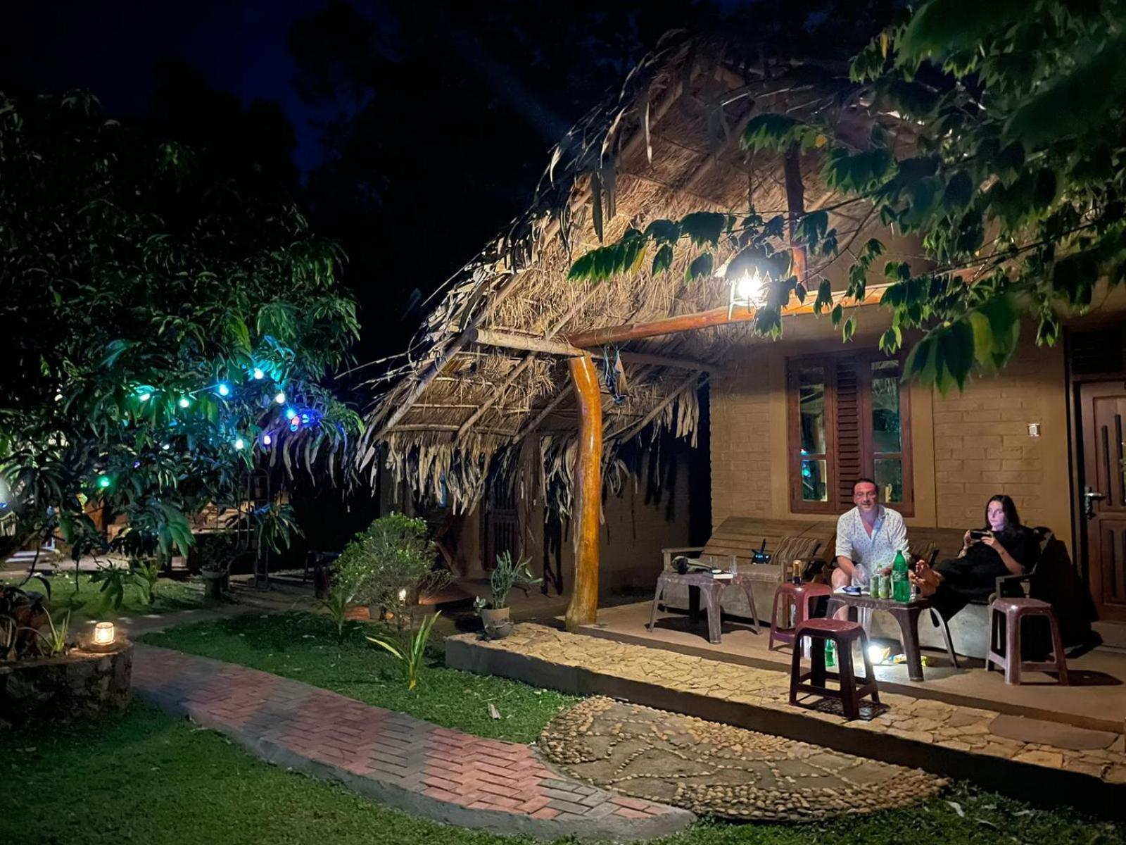 אודוואלאווה Hasthi Safari Cottage מראה חיצוני תמונה