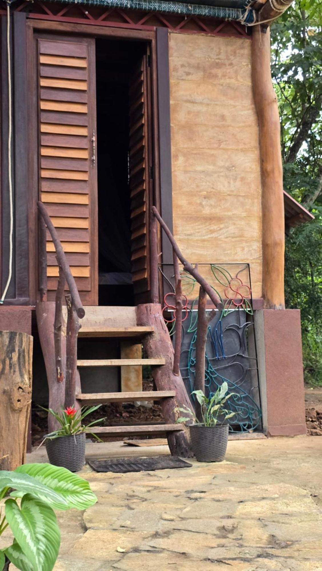 אודוואלאווה Hasthi Safari Cottage מראה חיצוני תמונה